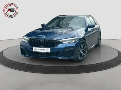 Gebraucht BMW 520 M Sport 190 PS (139 kW) 2023 Blau Limousine