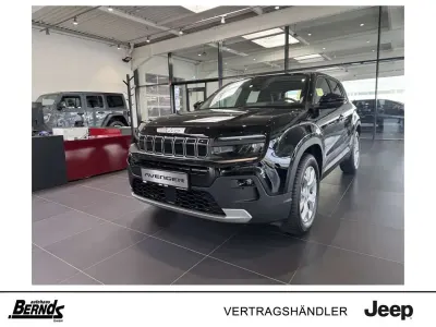 Neu Jeep Avenger Altitude 101 PS (74 kW) 2026 Volcano black SUV
