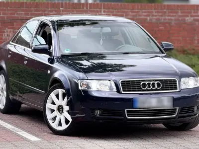 Gebraucht Audi A4 2004 Blau Kleinwagen