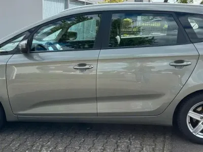 Usata Kia Carens Edition 7 135 CV (99 kW) 2014 Argento Monovolume