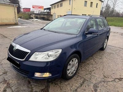 Blau Gebraucht 2012 Skoda Octavia Kombi | 5.900 € (Guter Preis)