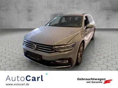 Gebraucht VW Passat Business 200 PS (147 kW) 2022 Mondsteingrau Kombi