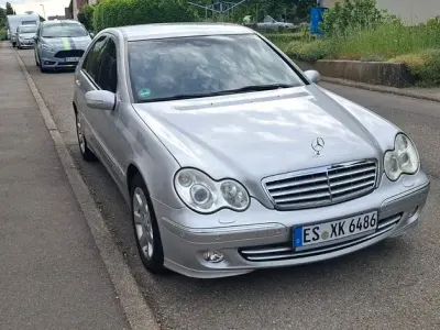 Gebraucht Mercedes C200 Classic 163 PS (119 kW) 2004 Silber Limousine