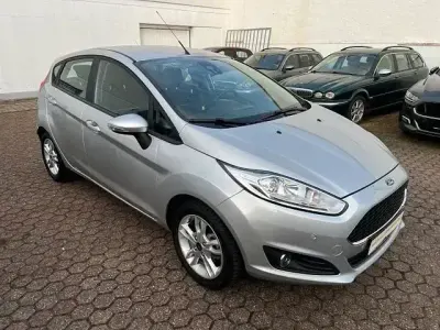 Usata Ford Fiesta Celebration 101 CV (74 kW) 2017 Argento Berlina