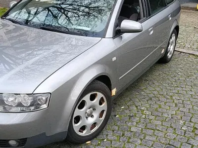 Gebraucht Audi A4 130 PS (95 kW) 2002 Grau Kombi