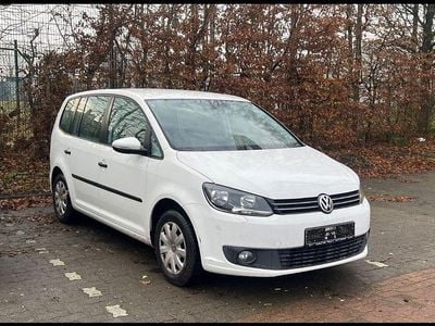 Gebraucht VW Touran Trendline 105 PS (77 kW) 2012 Weiß Van / Kleinbus