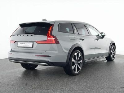 Usata Volvo V60 CC Ultimate 197 CV (144 kW) 2024 Grigio Station wagon