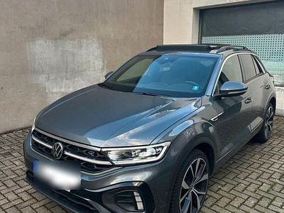 Second-hand VW T-Roc R-line 150 CP (110 kW) 2022 Gri SUV
