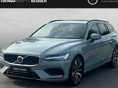 Gebraucht Volvo V60 Core 197 PS (144 kW) 2025 Grau Kombi