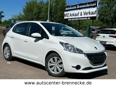 Gebraucht Peugeot 208 Active 82 PS (60 kW) 2014 Weiß Kleinwagen