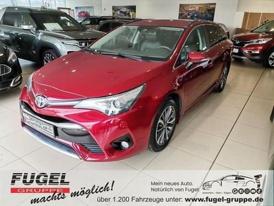 Gebraucht Toyota Avensis Team 147 PS (108 kW) 2017 Red mc. Kombi