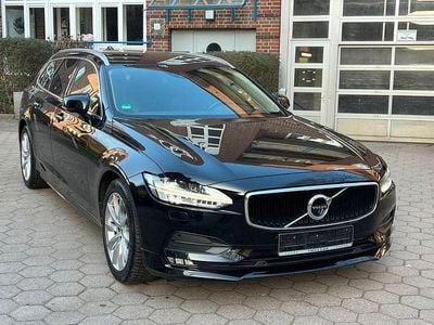 Gebraucht Volvo V90 Momentum 190 PS (139 kW) 2020 Schwarz Kombi
