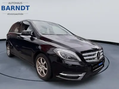 Gebraucht Mercedes B200 156 PS (114 kW) 2013 Schwarz Kleinwagen