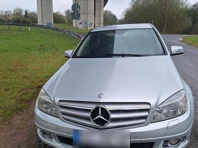 Usata Mercedes C200 136 CV (100 kW) 2009 Argento Berlina