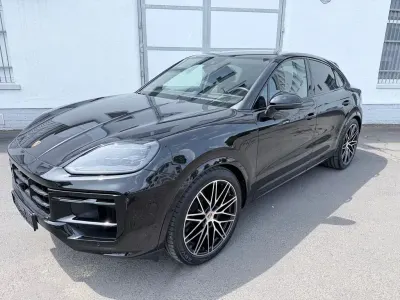 Gebraucht Porsche Cayenne E-Hybrid Coupe 470 PS (345 kW) 2025 Schwarz SUV