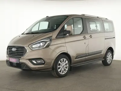 Gebraucht Ford Tourneo Active 131 PS (96 kW) 2021 Pyrit silber Van / Kleinbus