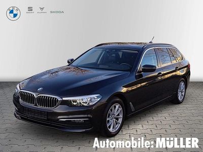 Grau Gebraucht 2020 BMW 520 Performance Kombi | 28.800 € (Fairer Preis)
