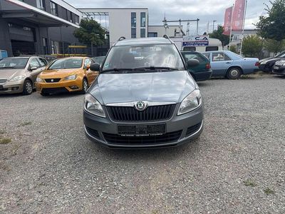 Platin grau metallic Gebraucht 2010 Skoda Roomster Plus Edition Van / Kleinbus | 2.700 €