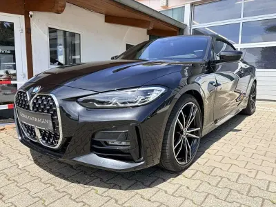 Gebraucht BMW 430 M Sport 245 PS (180 kW) 2022 Black sapphire metallic Coupé