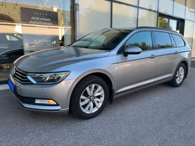Gebraucht VW Passat Trendline 125 PS (91 kW) 2017 Silber Limousine