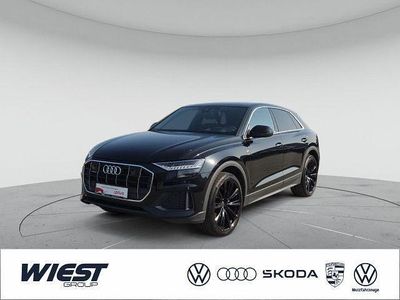 Gebraucht Audi Q8 Ambiente 286 PS (210 kW) 2023 Mythosschwarz metallic SUV