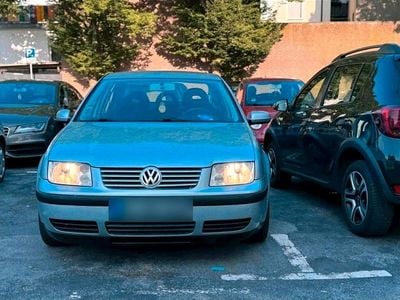 Usata VW Bora 105 CV (77 kW) 2001 Argento Berlina