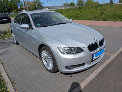 Gebraucht BMW 320 170 PS (125 kW) 2007 Silber Coupé