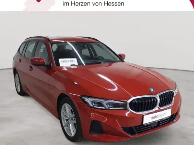 Gebraucht BMW 320e Sport Line 163 PS (119 kW) 2022 Rot Kombi