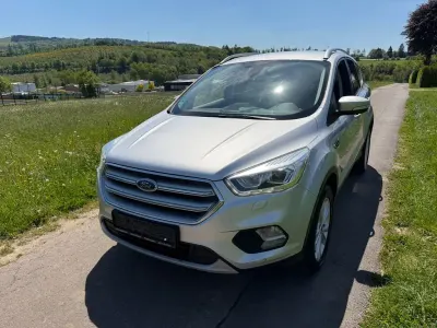 Gebraucht Ford Kuga Titanium 150 PS (110 kW) 2017 Silber SUV