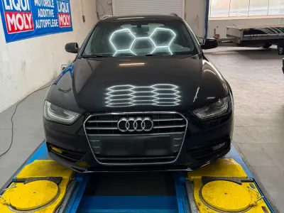 Gebraucht Audi A4 S-Line 150 PS (110 kW) 2014 Schwarz Kombi