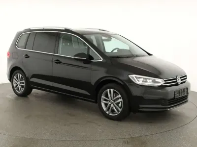 Neu VW Touran Comfortline 150 PS (110 kW) 2026 Grenadillschwarz meta... Van / Kleinbus