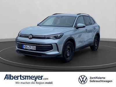 Silber Neu 2026 VW Tiguan Life SUV | 60.065 €