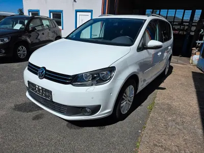 Gebraucht VW Touran Cup 150 PS (110 kW) 2014 Weiß Van / Kleinbus