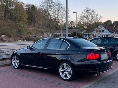 Second-hand BMW 330 245 CP (180 kW) 2009 Negru Berlinǎ