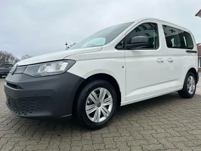Neu VW Caddy Trendline 116 PS (85 kW) 2025 Candy weiß Van / Kleinbus