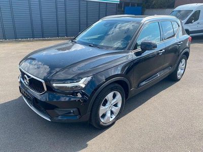 Gebraucht Volvo XC40 Momentum 150 PS (110 kW) 2020 Onyx black SUV