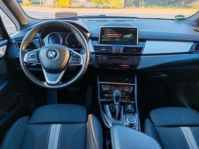 BMW 225