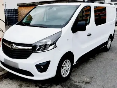 Używany Opel Vivaro 120 KM (88 kW) 2015 Biały Minivan