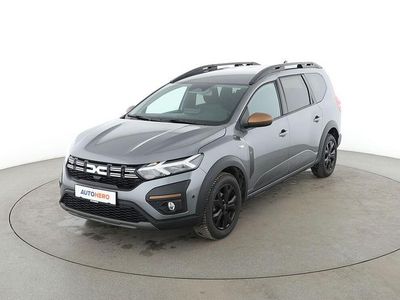 Grau Gebraucht 2024 Dacia Jogger Extreme Van / Kleinbus | 20.920 € (Fairer Preis)