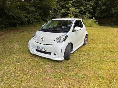 Toyota iQ