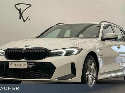 Gebraucht BMW 330e M Sport 292 PS (214 kW) 2022 Weiß Kombi