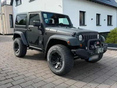 Gebraucht Jeep Wrangler Rubicon 200 PS (147 kW) 2013 Schwarz SUV