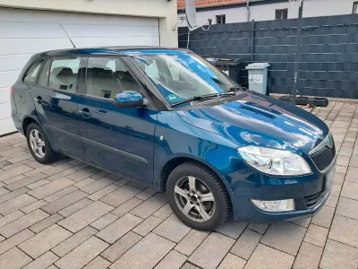 Gebraucht Skoda Fabia Elegance 86 PS (63 kW) 2012 Blau Kombi