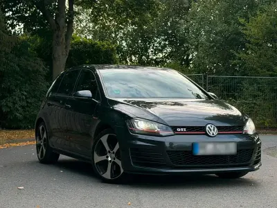 Gebraucht VW Golf VII GTI 220 PS (161 kW) 2015 Schwarz Limousine