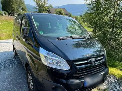 Gebraucht Ford Tourneo Titanium 125 PS (91 kW) 2014 Schwarz Van / Kleinbus