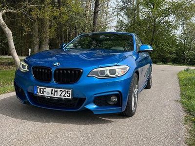 BMW 225