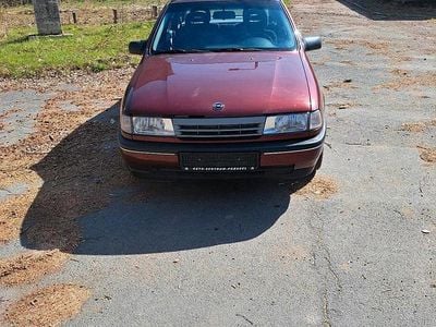 Occasion Opel Vectra 115 PK (84 kW) 1991 Rood Hatchback