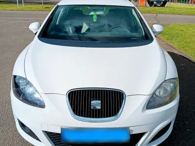 Brugt Seat Leon Sport 125 HK (91 kW) 2010 Hvid Hatchback