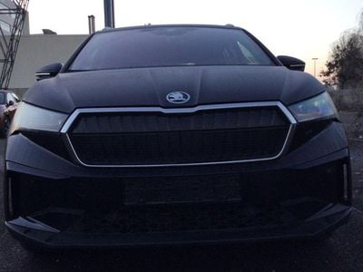 Schwarz Gebraucht 2022 Skoda Enyaq iV Loft SUV | 21.900 €