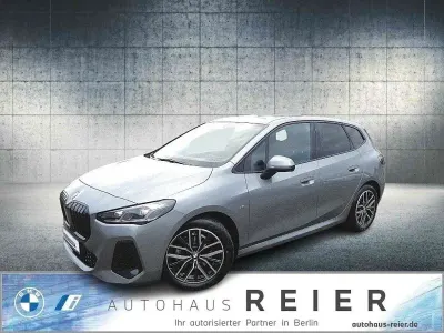 Gebraucht BMW 220 Performance 170 PS (125 kW) 2022 Skyscraper grau Van / Kleinbus